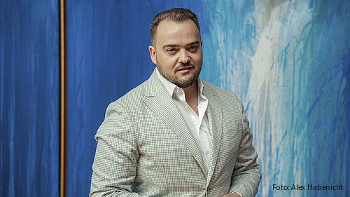 Das Foto zeigt Matthäus Fandrejewski, Vorsitzender der dbb jugend.