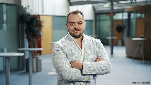 Das Foto zeigt den dbb jugend‑Vorsitzenden Matthäus Fandrejewski.